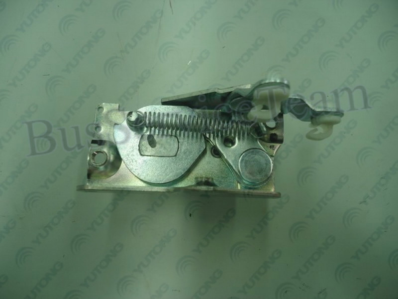 5940-14237 Защелка наружная крышки отсека правая (2 тяги)